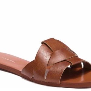 14th and Union Leather Sandal size 8